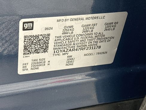 Used 2024 Cadillac XT4 Luxury w/ Cold Weather Package FWD image 12