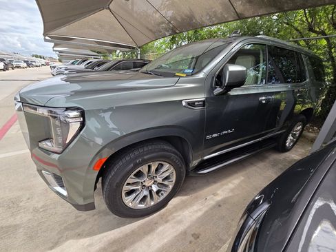 Used 2023 GMC Yukon Denali RWD image 6