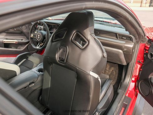 Used 2020 Ford Mustang Shelby GT500 w/ Carbon Fiber Track Pack image 32