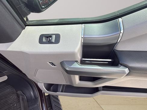 Used 2018 Ford F150 XLT w/ Equipment Group 302A Luxury AWD/4WD image 19