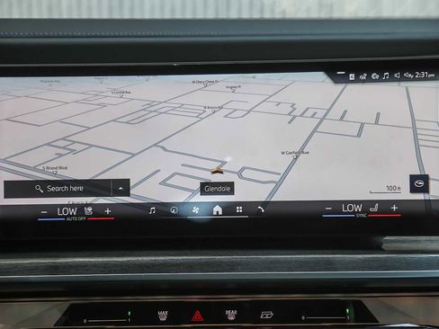 Used 2025 BMW 750e xDrive 750e xDrive w/ Premium Package image 11