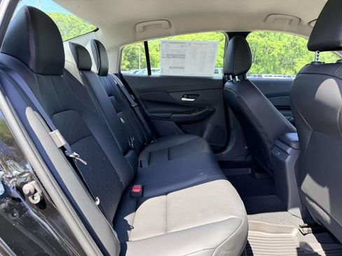 New 2026 Nissan Sentra SR w/ SR Premium Package FWD image 11
