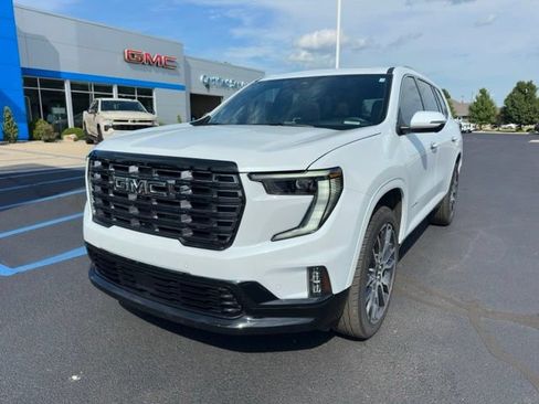 Used 2026 GMC Acadia Denali Ultimate w/ LPO, Floor Liner Package AWD/4WD image 2