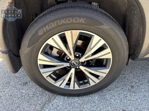 Used 2023 Nissan Rogue SV AWD/4WD image 16