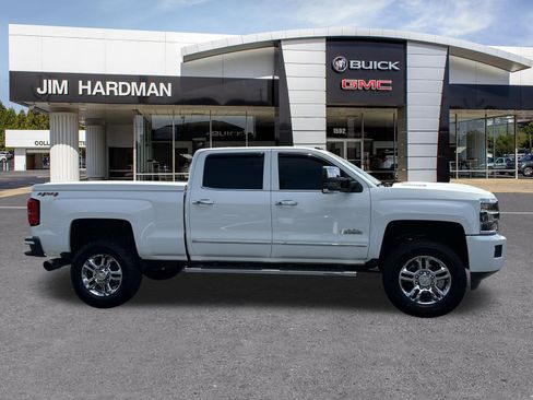 Used 2015 Chevrolet Silverado 2500 High Country w/ Duramax Plus Package AWD/4WD image 8