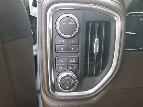 Used 2022 GMC Sierra 2500 SLT w/ SLT Premium Package image 20