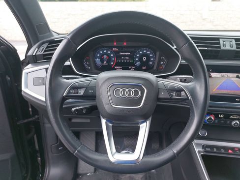 Used 2019 Audi Q3 2.0T Premium w/ Convenience Package AWD/4WD image 19