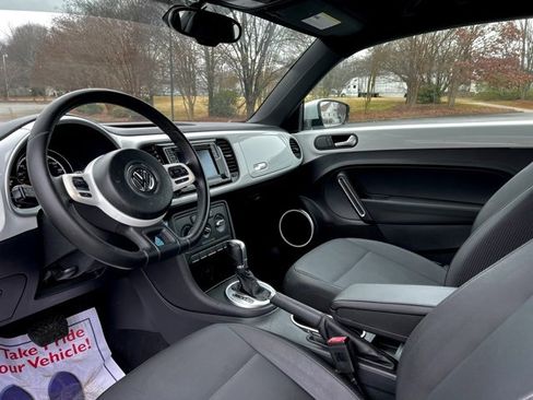 Used 2016 Volkswagen Beetle 1.8T SE image 12