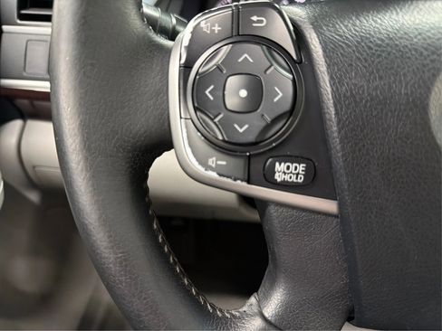 Used 2013 Toyota Camry XLE FWD image 21