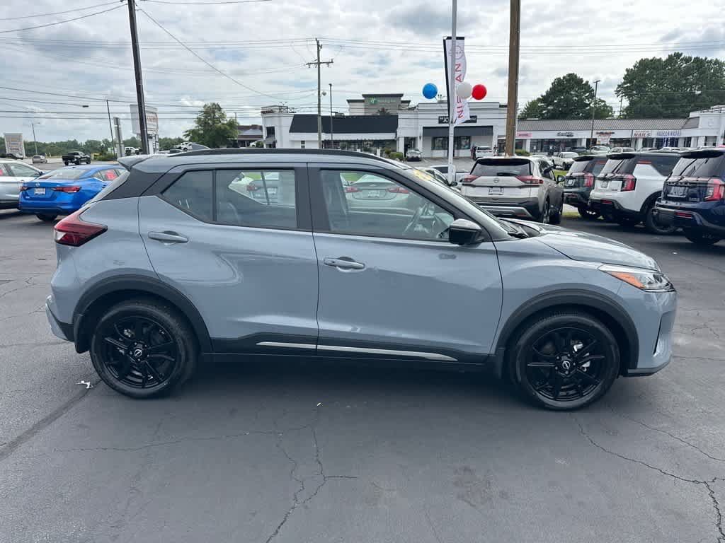 Used 2024 Nissan Kicks SR FWD image 2