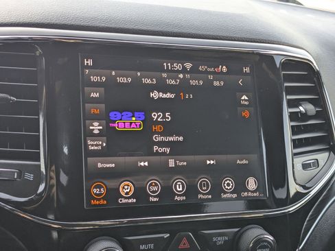 Used 2020 Jeep Grand Cherokee Limited image 21