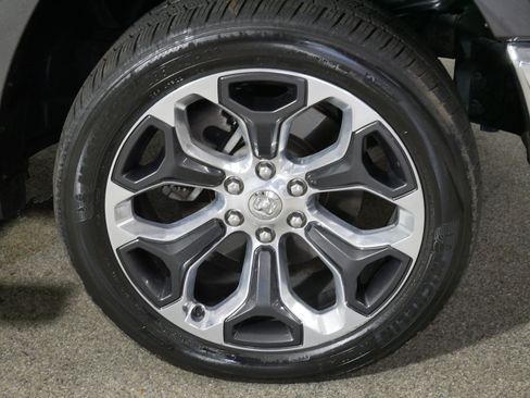 Used 2019 RAM 1500 Limited AWD/4WD image 15