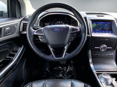 Used 2020 Ford Edge Titanium AWD/4WD image 4