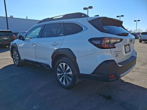 Used 2023 Subaru Outback Limited image 4