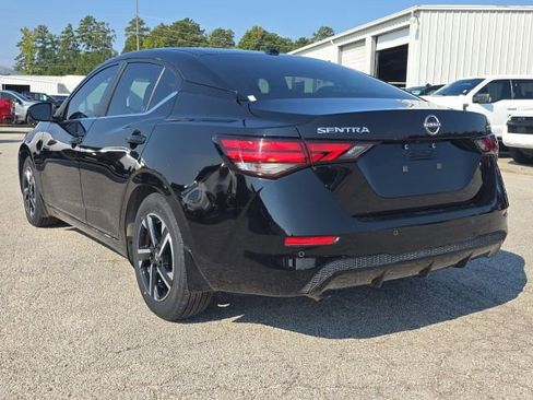 Used 2024 Nissan Sentra SV image 3