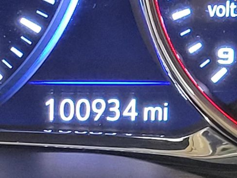 Used 2022 GMC Acadia Denali w/ Denali Ultimate Package image 3