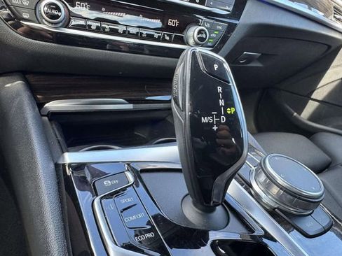 Used 2019 BMW 530i xDrive w/ Convenience Package AWD/4WD image 33