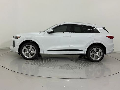 New 2025 Audi Q5 Premium Plus image 2