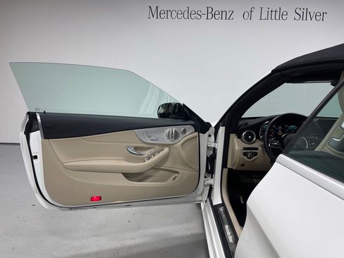 Used 2023 Mercedes-Benz C 300 4MATIC Cabriolet image 21