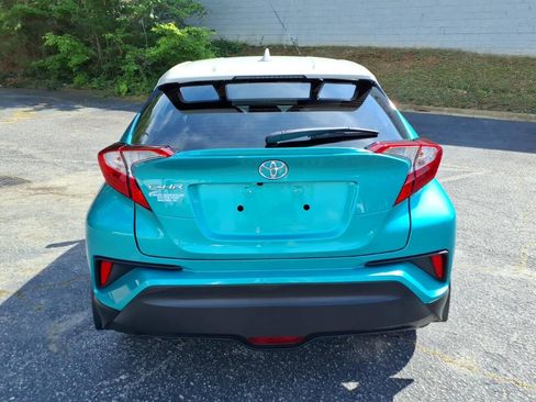 Used 2018 Toyota C-HR XLE FWD image 4