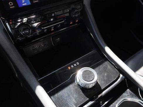 Used 2022 Jeep Grand Cherokee L Limited RWD image 17