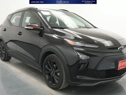Used 2023 Chevrolet Bolt EUV LT w/ Convenience Package FWD image 1