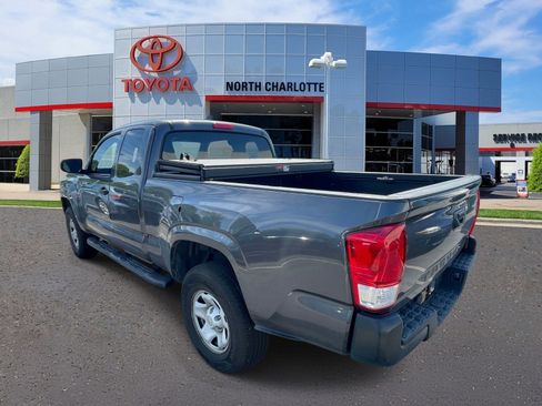 Used 2016 Toyota Tacoma SR image 6