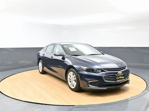 Used 2018 Chevrolet Malibu LT image 3