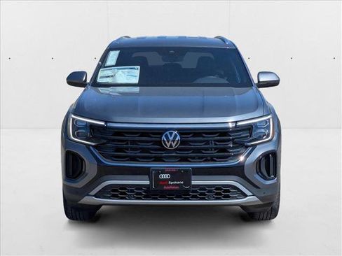 New 2025 Volkswagen Atlas Cross Sport SE image 5