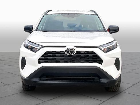 Used 2025 Toyota RAV4 LE AWD/4WD image 4