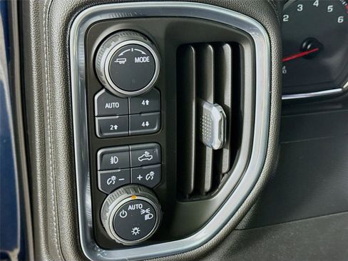 Used 2021 Chevrolet Silverado 1500 RST image 14