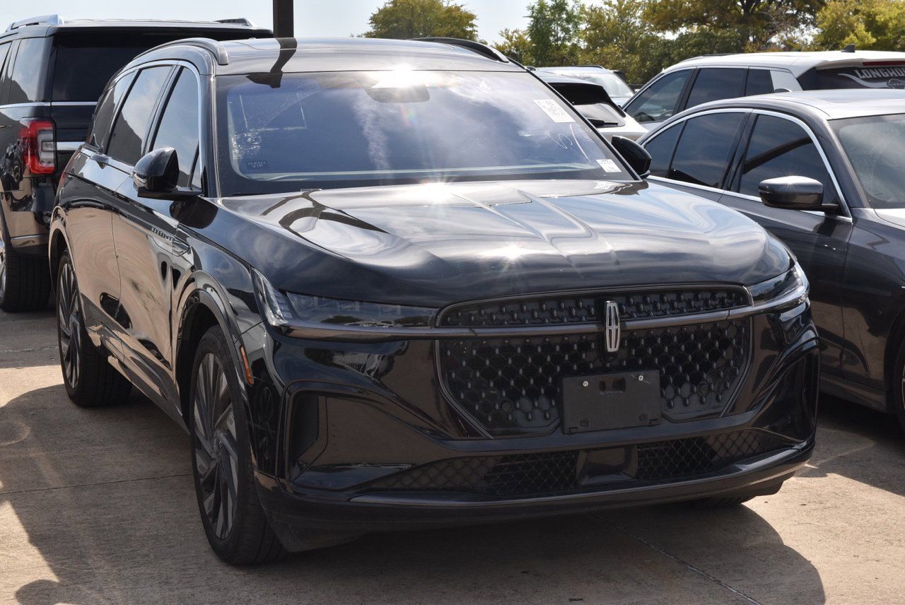 Used 2024 Lincoln Nautilus Black Label w/ Jet Appearance Package (87T) AWD/4WD image 4