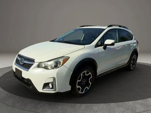 Used 2016 Subaru Crosstrek 2.0i Limited AWD/4WD image 3