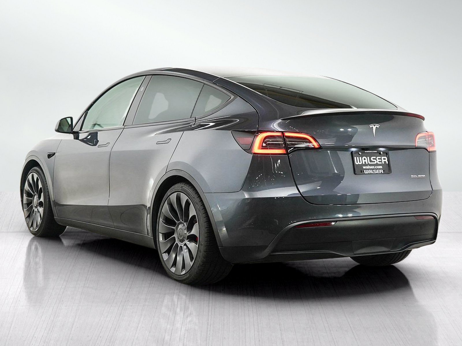 Used 2023 Tesla Model Y Performance AWD/4WD image 3