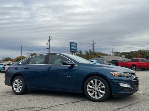 Used 2019 Chevrolet Malibu LT w/ Driver Confidence Package image 9