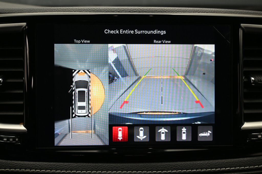 Used 2023 Chrysler Pacifica Touring-L w/ S Appearance Package FWD image 17