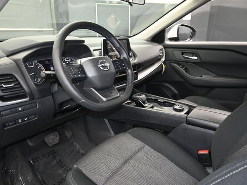 Used 2026 Nissan Rogue SV AWD/4WD image 31