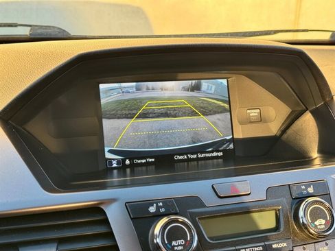 Used 2015 Honda Odyssey Touring Elite image 31