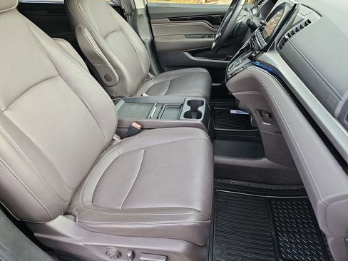 Used 2024 Honda Odyssey Touring image 12