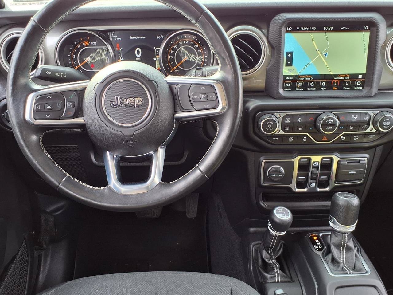 Used 2020 Jeep Wrangler Unlimited Sahara AWD/4WD image 11