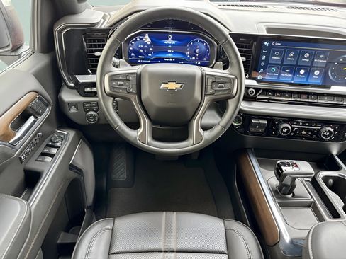 Used 2024 Chevrolet Silverado 1500 High Country w/ Technology Package image 31