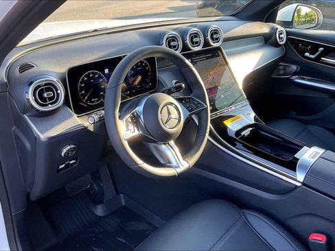 Used 2026 Mercedes-Benz GLC 300 4MATIC image 11