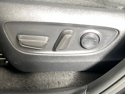 Used 2021 Toyota RAV4 XLE image 15