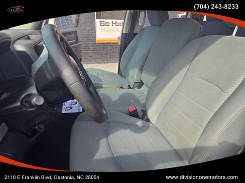 Used 2017 RAM 1500 Express image 8