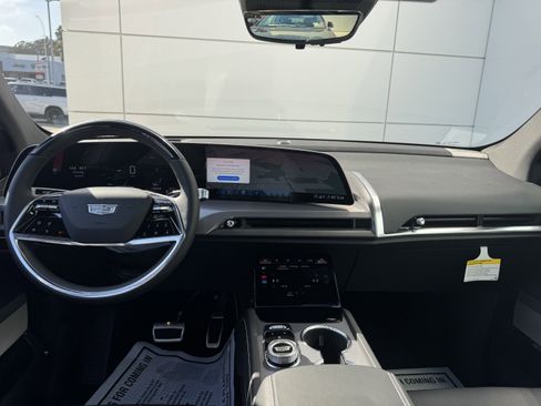 New 2026 Cadillac Vistiq Luxury image 21