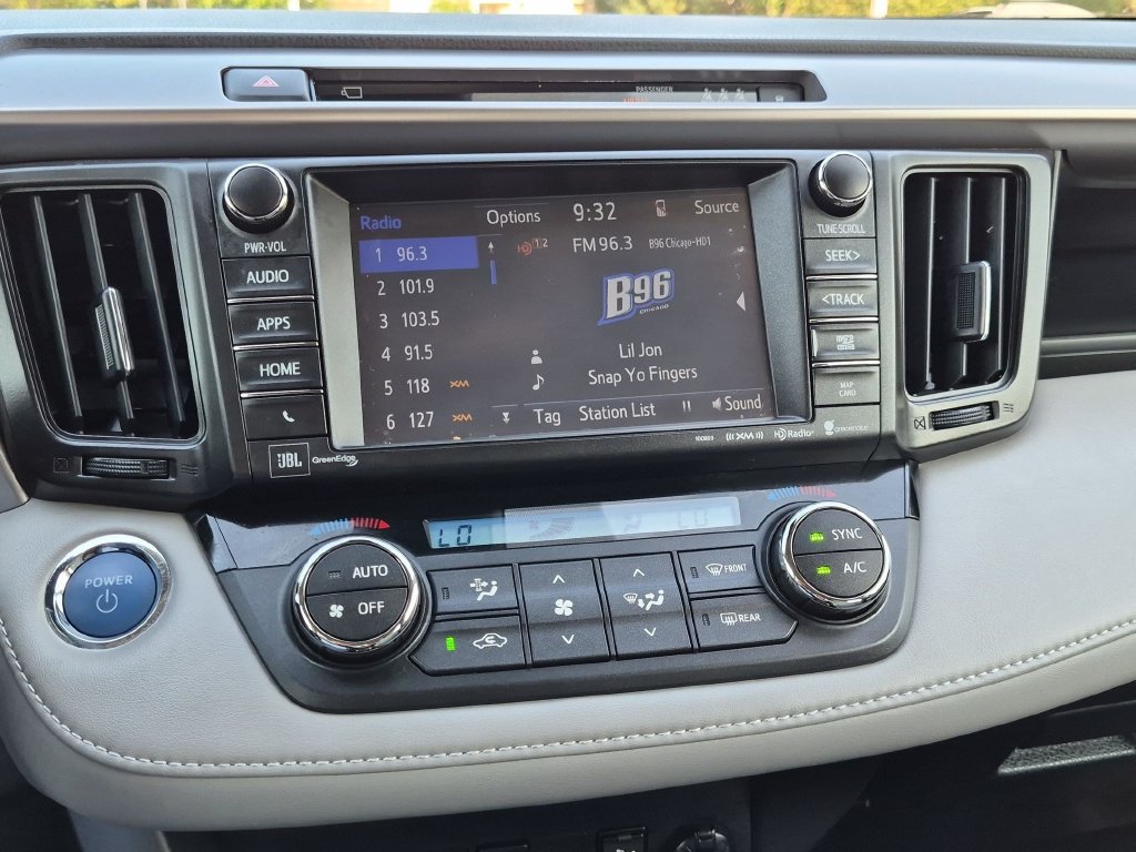 Used 2018 Toyota RAV4 Limited w/ Advanced Technology Package AWD/4WD image 18