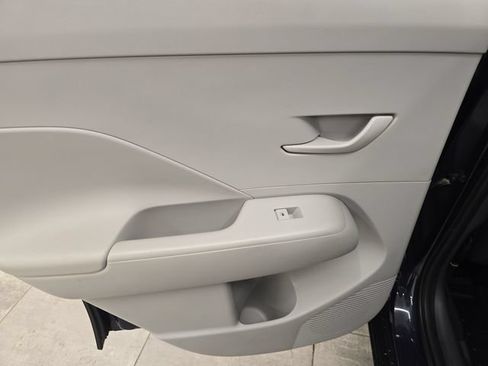 Used 2025 Hyundai Kona SEL AWD/4WD image 17