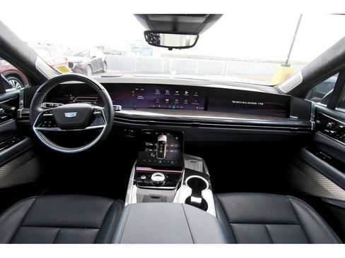 Used 2025 Cadillac Escalade IQ Sport 2 image 9