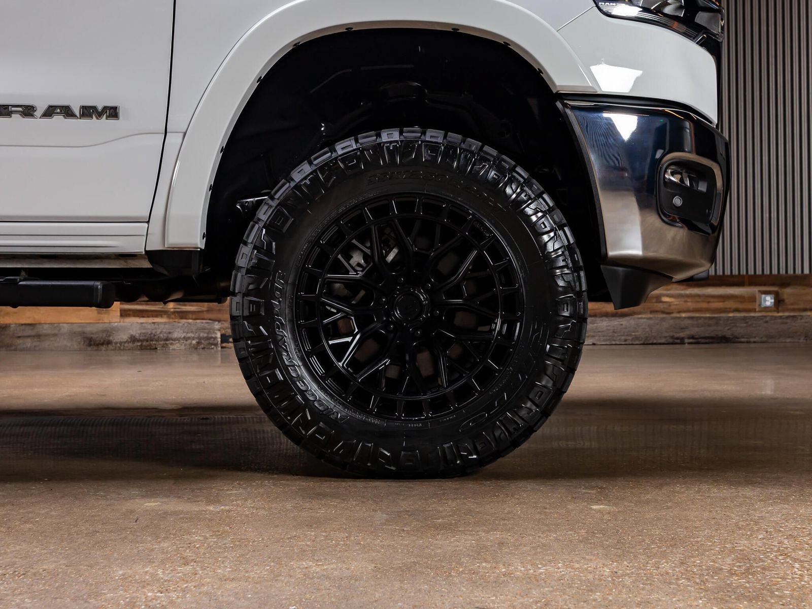 Used 2025 RAM 1500 Big Horn AWD/4WD image 12