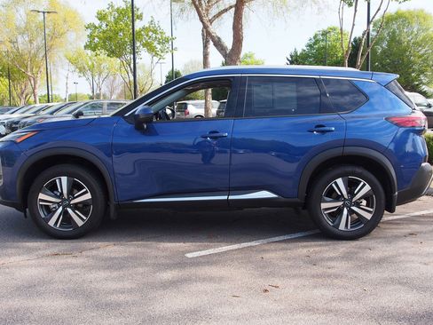 Used 2023 Nissan Rogue SL image 4